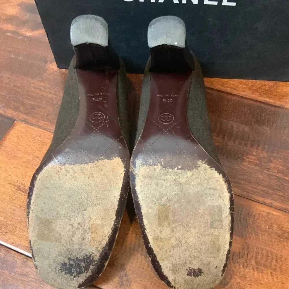 CHANEL women heels